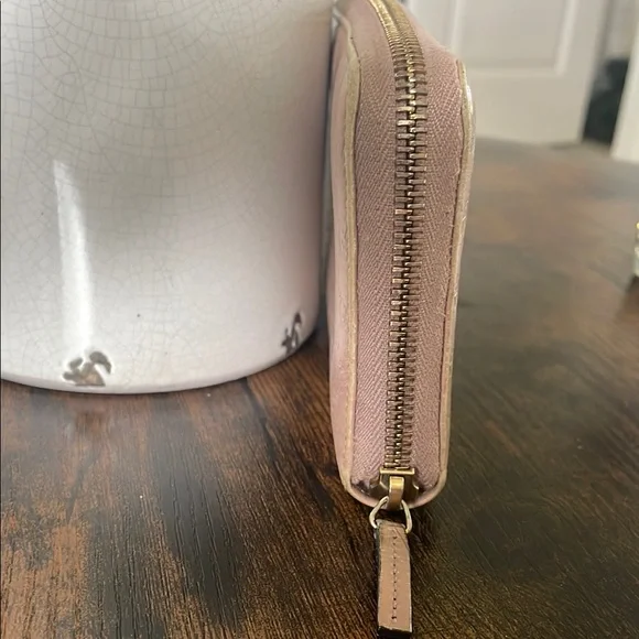 Gucci MicroGuccissima GG Dusty Pink Leather Bow Wallet Zipper Closure - Picture 3 of 11